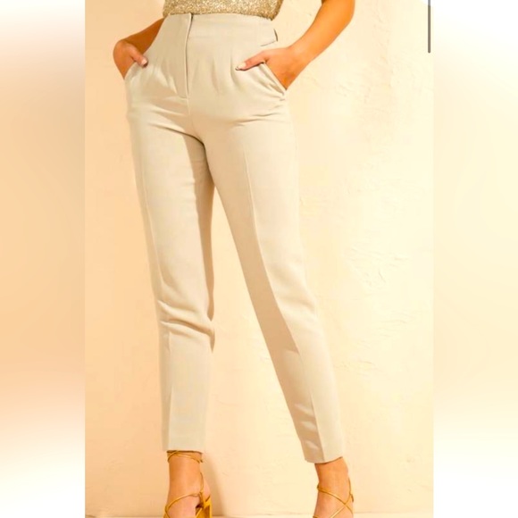 ⭐️ Marciano Scarlet Cadi Pant NWT ⭐️ - Picture 1 of 5